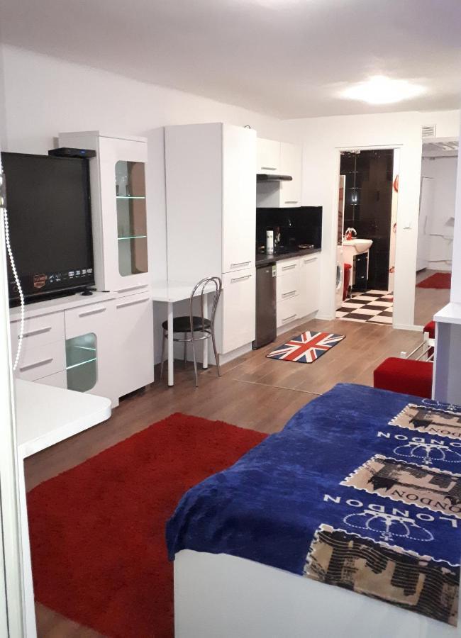 Apartament Centrum Panoramiczna Big Ben Z Balkonem-- Klimatyzacja-- 키엘체 외부 사진